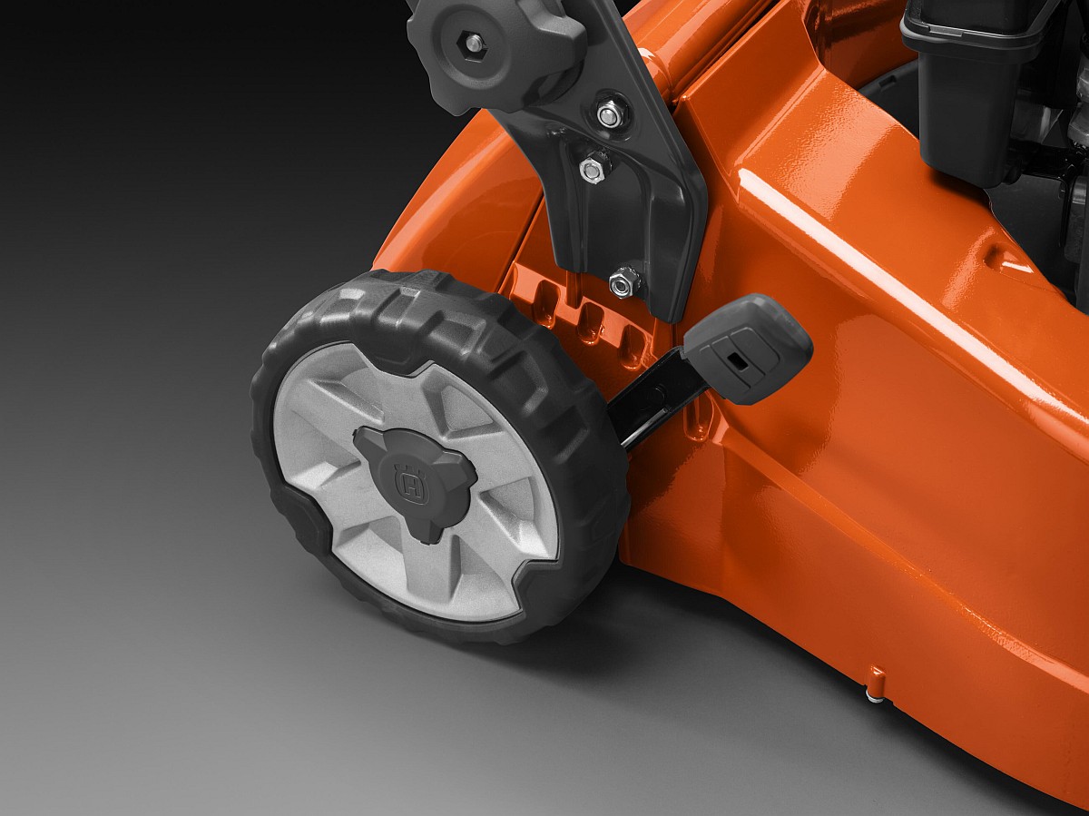 Хускварна lc. Husqvarna LC 551sp. Газонокосилка Husqvarna LC 551sp. Газонокосилка бензиновая Husqvarna LC 551. Husqvarna lb 448s.