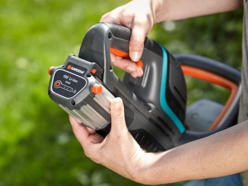 Аккумуляторные ножницы садовые GARDENA ComfortCut Li-18/50 09837-20.000 ...