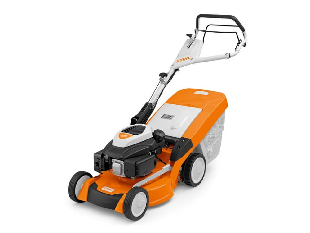 2,6 кВт / 3,5 л.с., ширина реза - 48 см, высота скашивания 25-85 мм, травосборник – 70л, вес 46кг. Самоходная с плавной регулировкой скорости. Двигатель с функцией облегченного запуска Ready Start.
